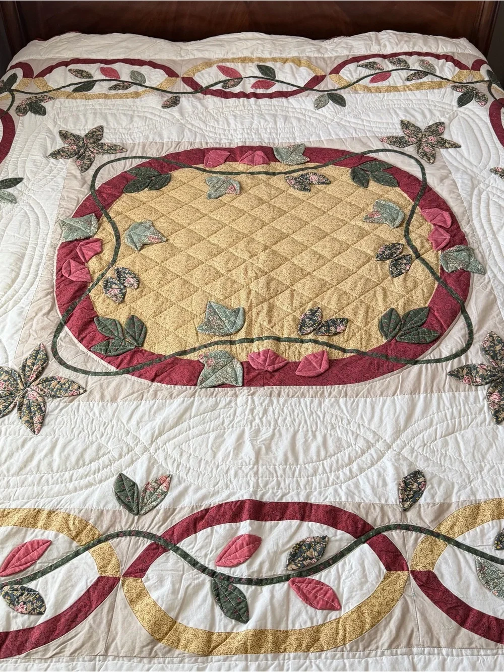 Vintage Floral Appliqué Cotton Quilt Queen 90x88 White Pink Green 3D Leaves